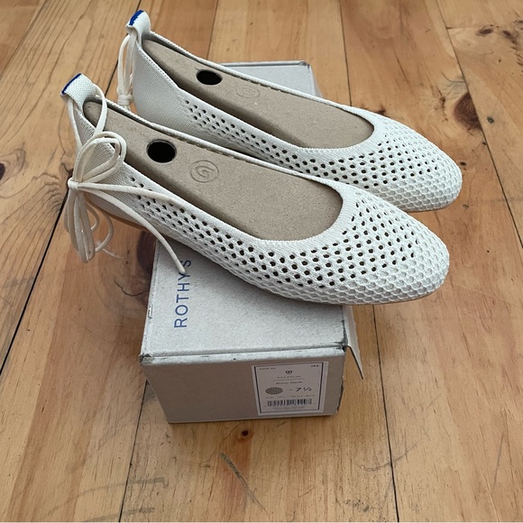 BNIB Rothy’s Square Wrap in Blanc  Mesh Size Size 7.5 - Picture 2 of 3